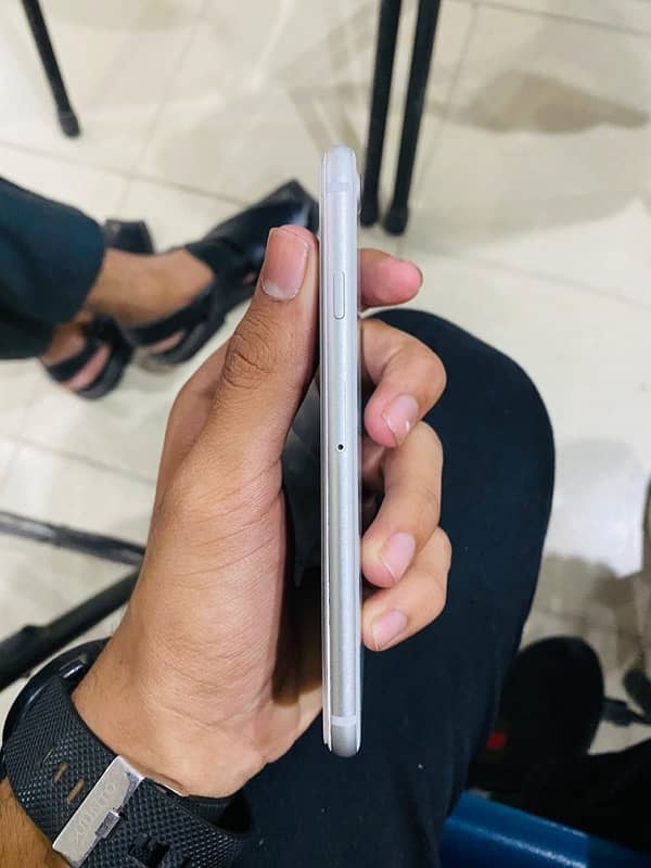 iphone 8 PTA approved 1