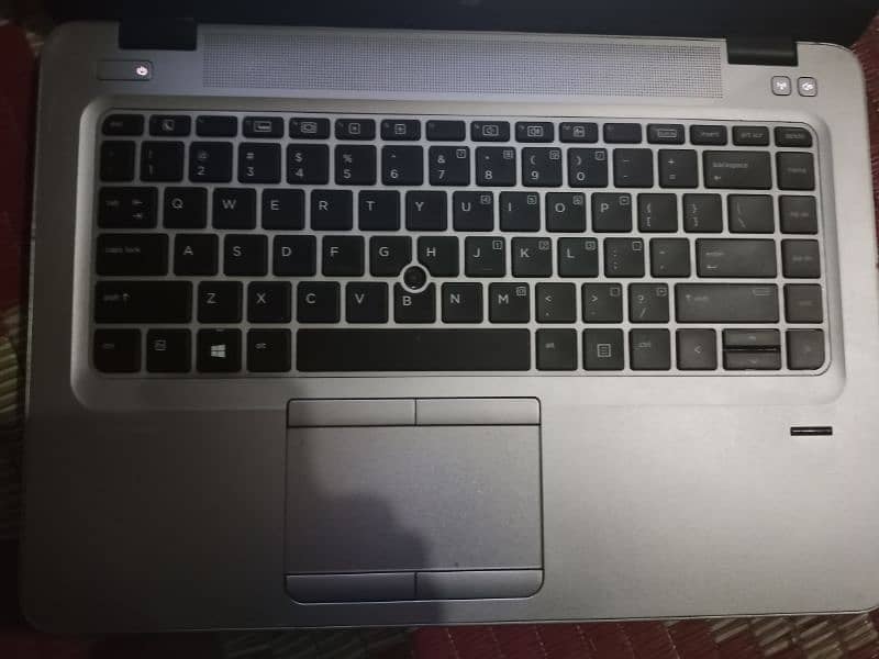 urgent need. . i5 6th gene . 8aGB RAM . 256SSD .  10/10 condition 1