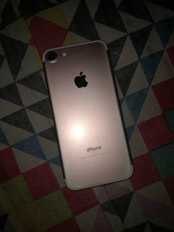 iPhone 7 128 gb pta approved 1