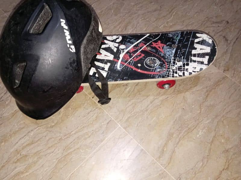 skateboard with helmet 0