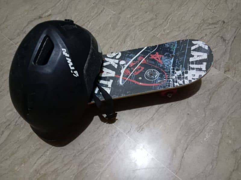 skateboard with helmet 1