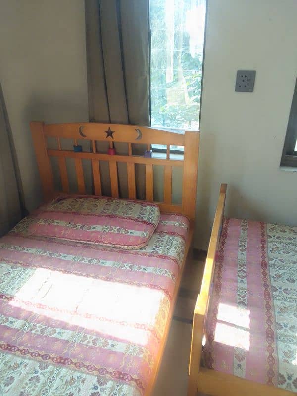 dyaar wood bunk bed with mattress 6