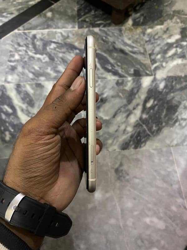 Iphone 11 Non PTA 3