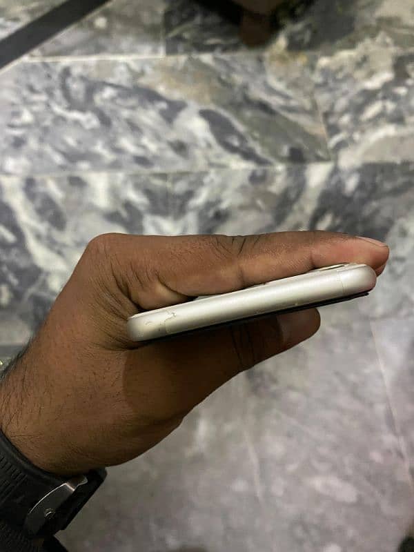 Iphone 11 Non PTA 5