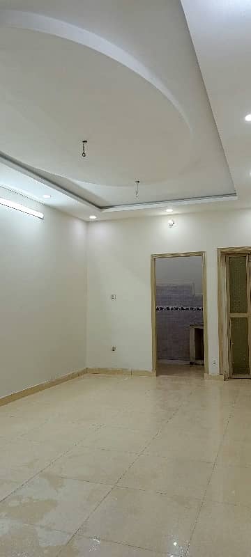 6 Marla upper portion available for Rent in beghem pura stop gt road 8