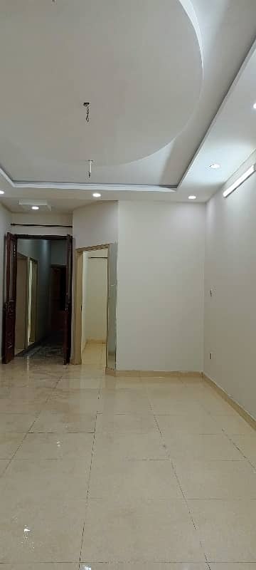 6 Marla upper portion available for Rent in beghem pura stop gt road 9