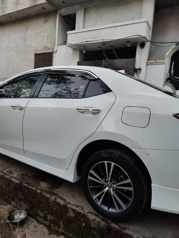 Toyota Corolla Altis X 2022 18