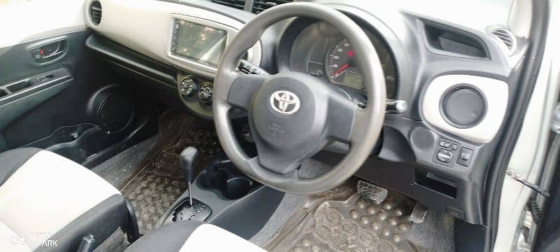 Toyota Vitz 2011 7