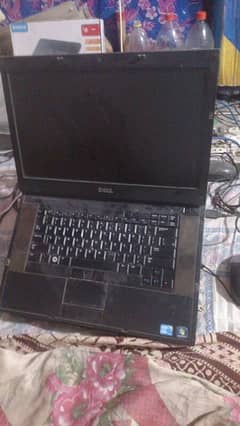 Laptop Dell core i7 Ram 6gb Nvidia 1gb hard drive 250gb