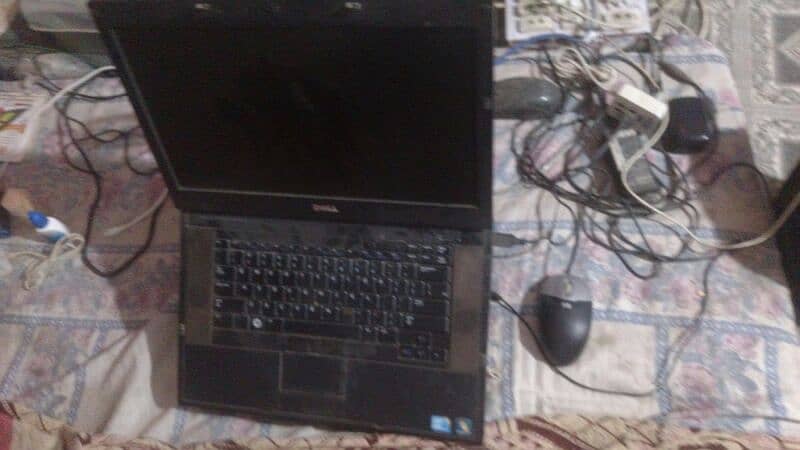 Laptop Dell core i7 Ram 6gb Nvidia 1gb hard drive 250gb 1