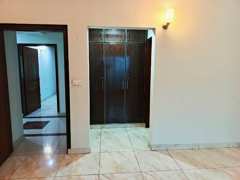 4 bed room apartment for rent 1