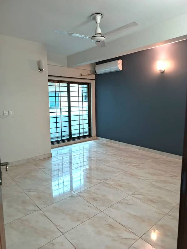 4 bed room apartment for rent 5