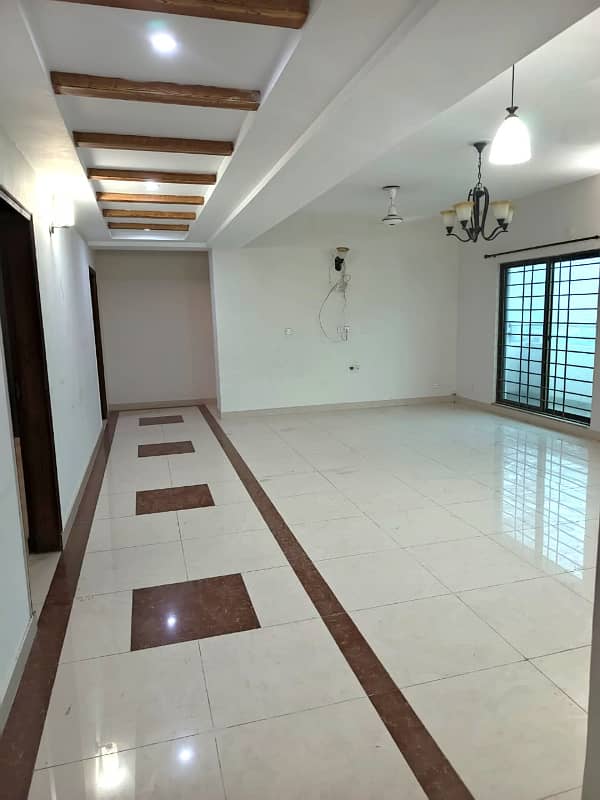 4 bed room apartment for rent 7