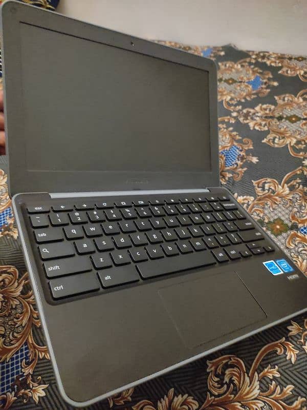 ASUS Chromebook laptop windows 10 1