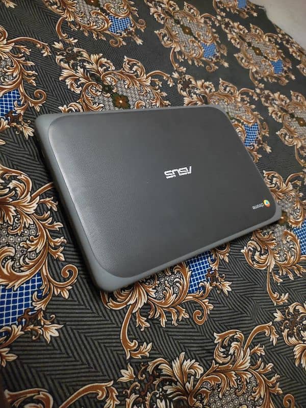 ASUS Chromebook laptop windows 10 3