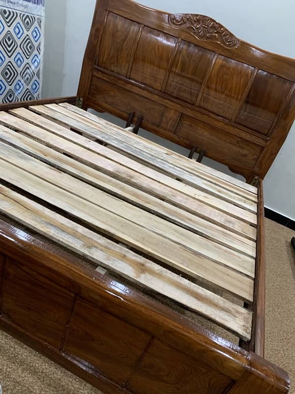 seesham pure wood Bed set Not used (Jis mrzi expert ko check krwain) 6