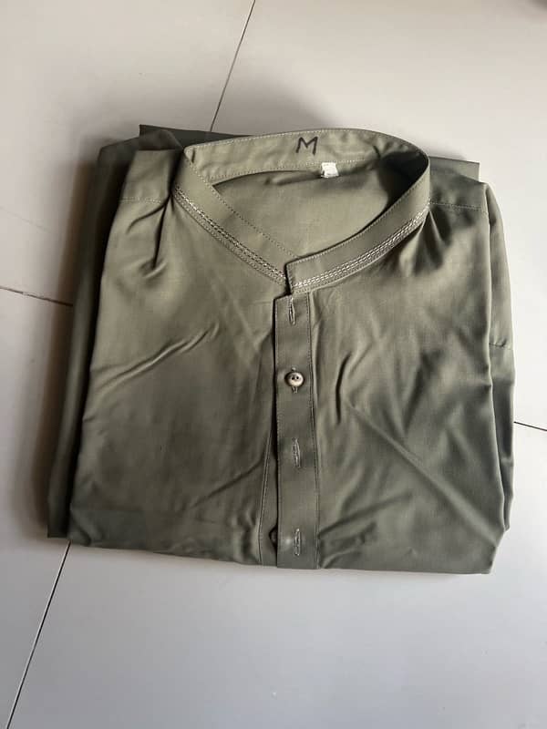 Pre-Loved Washing Wear Suit - Elegant & Comfortable 1