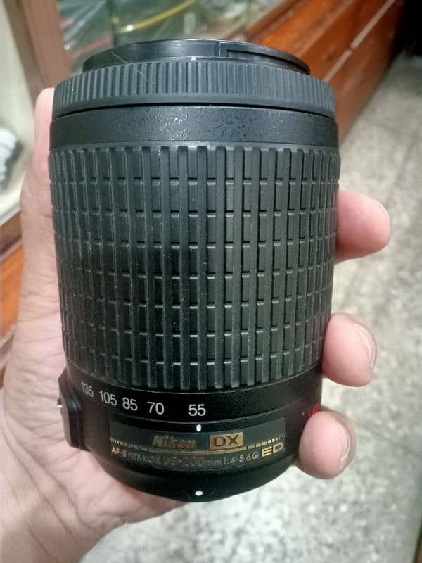 Nikon lense DX 55. . . . 200mm VR 3