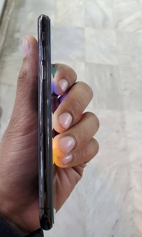 iPhone X 64 GB non pta 4