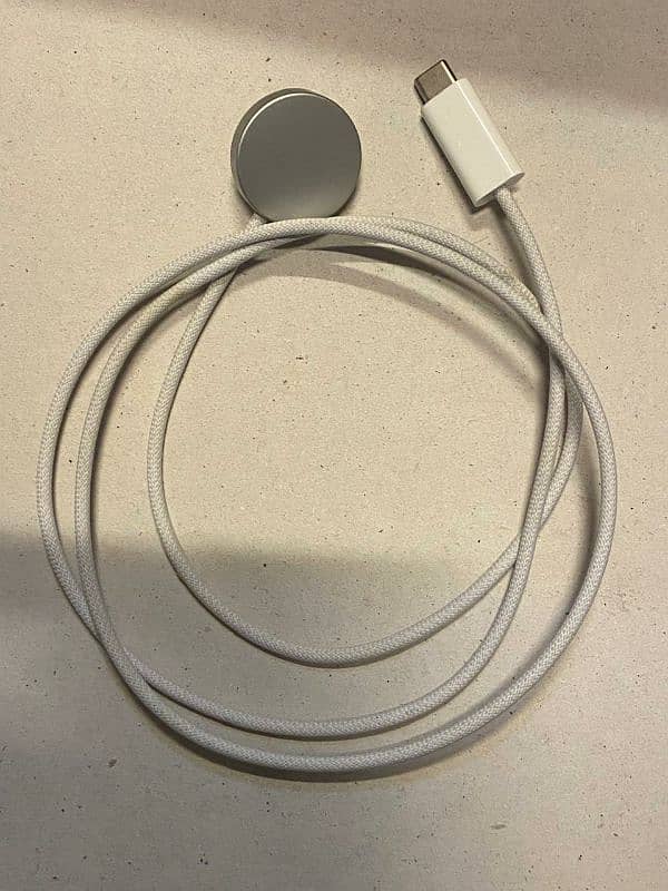 Apple Watch Ultra Charger 0