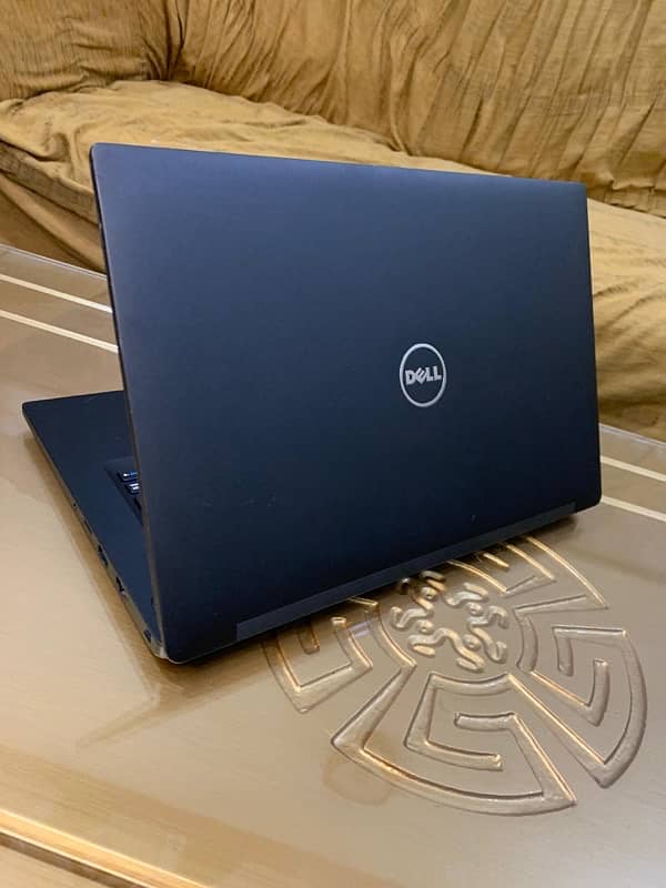 Dell i7 7th gen 8/256 Window 10 8