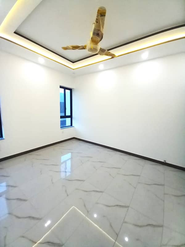 1 kanal house (upper portion) for rent 5