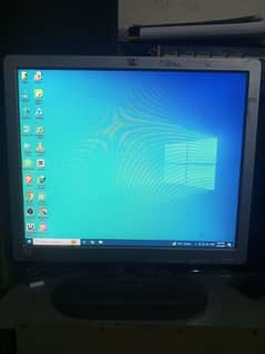 HP 17 inach LCD far sale urgent