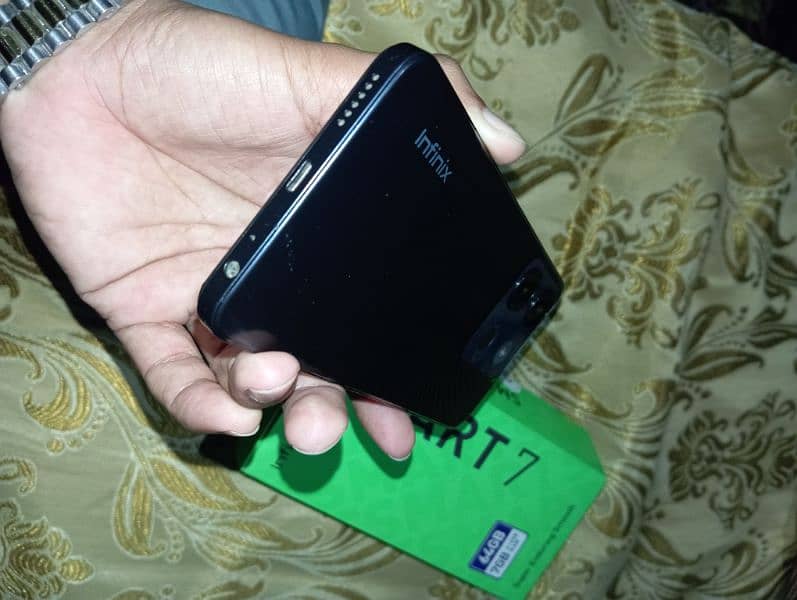 infinix smart 7  4+3gb ram 64gb memory 2