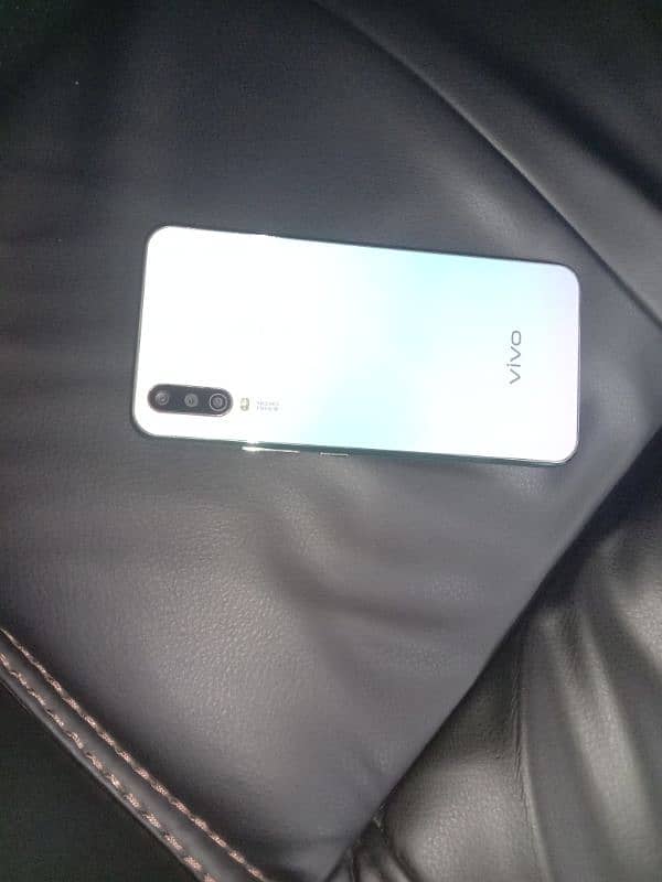 vivo y17.8/256gb pta apprived 4