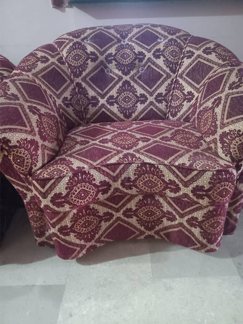 7 seater red velvet sofa set 0