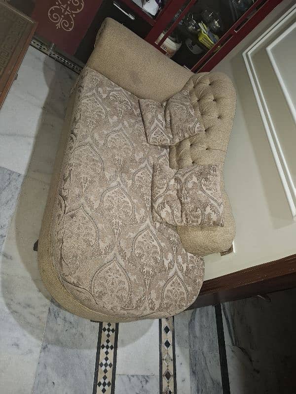 5 seater sofa + Dewan 0