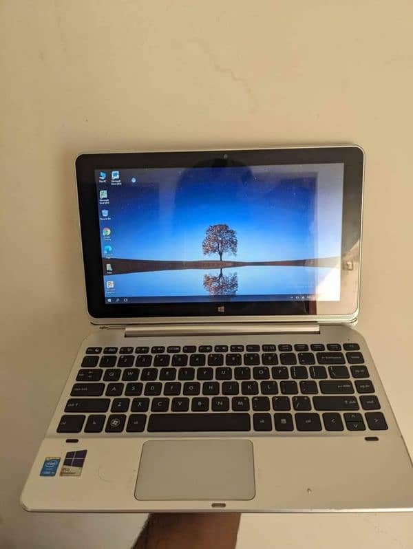 Y11b Touch Display laptop 0