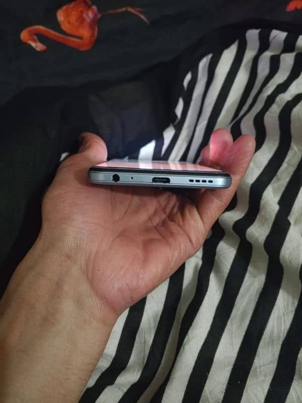 Vivo Y33s For Sale With Original Charger And Box 5