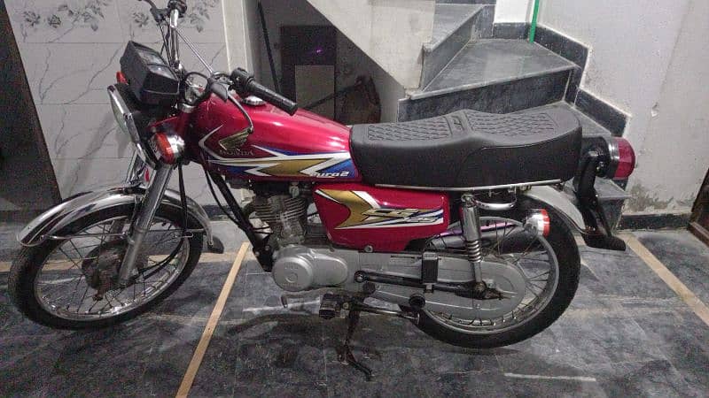 Honda 125 packed 0