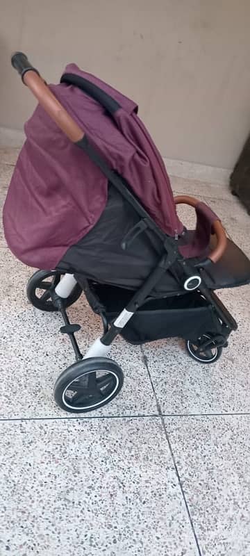 Gently Used Baby Pram – Excellent Condition! 3