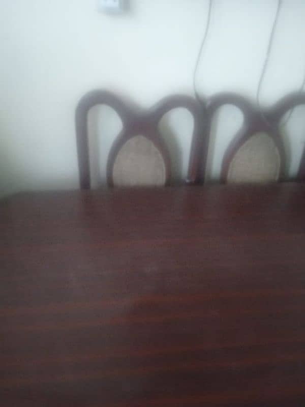 daining table with chairs 0