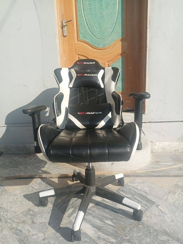 GTRacer Gaming Chair 2