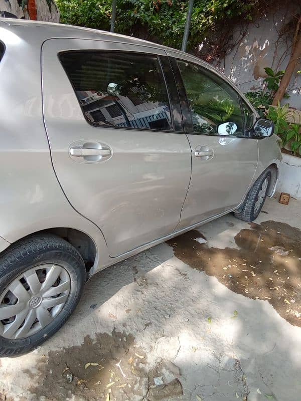 Toyota Vitz 2012 3