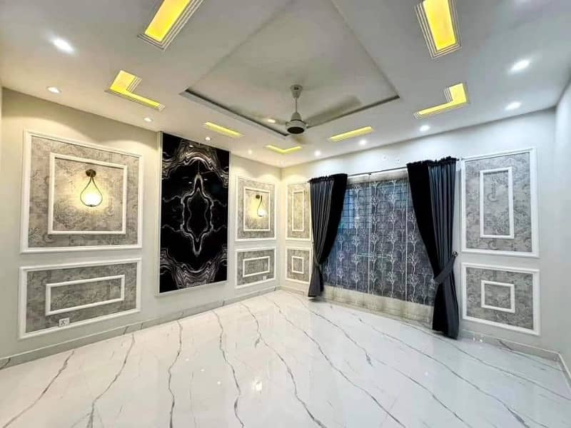 10 Marla Luxury House For Sale In Bahria Town Lahore 2