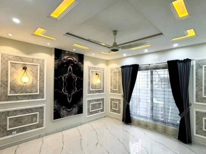 10 Marla Luxury House For Sale In Bahria Town Lahore 12