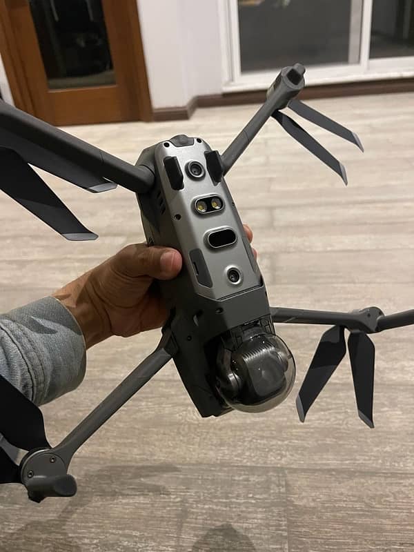 Mavic 2 Pro with Fly More kit 11