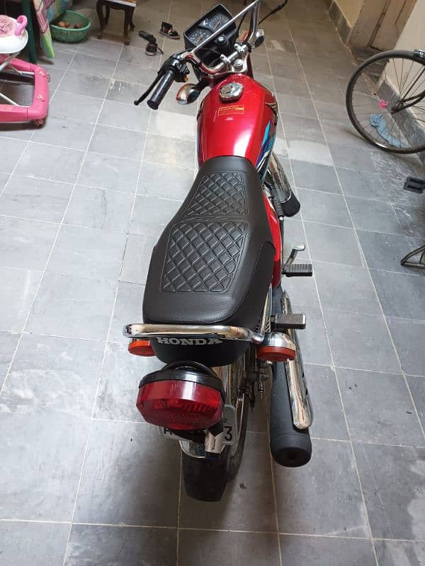 Honda 125 new condetion 1