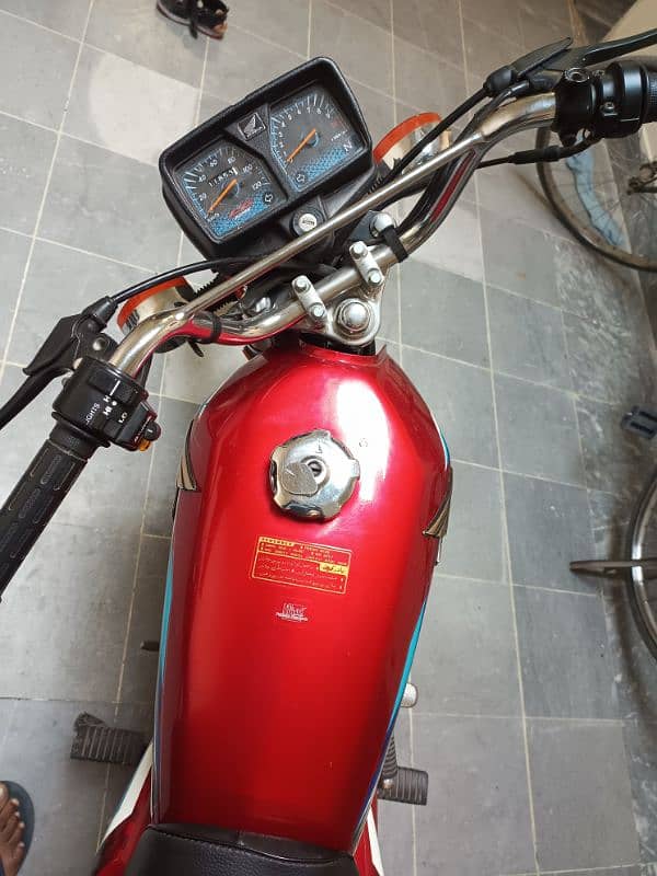 Honda 125 new condetion 2