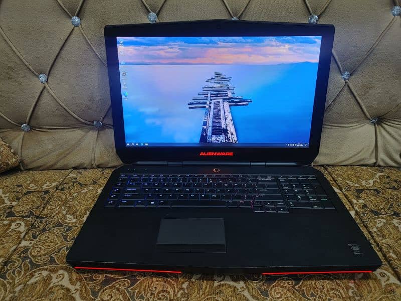 DELL ALIENWARE 17 R2 Gaming Laptop 1