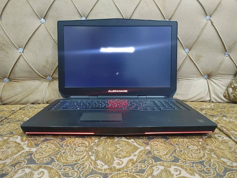 DELL ALIENWARE 17 R2 Gaming Laptop 7