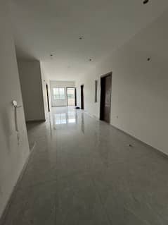 Beautiful Brand New 5 Bed DD Jheel Park Facing