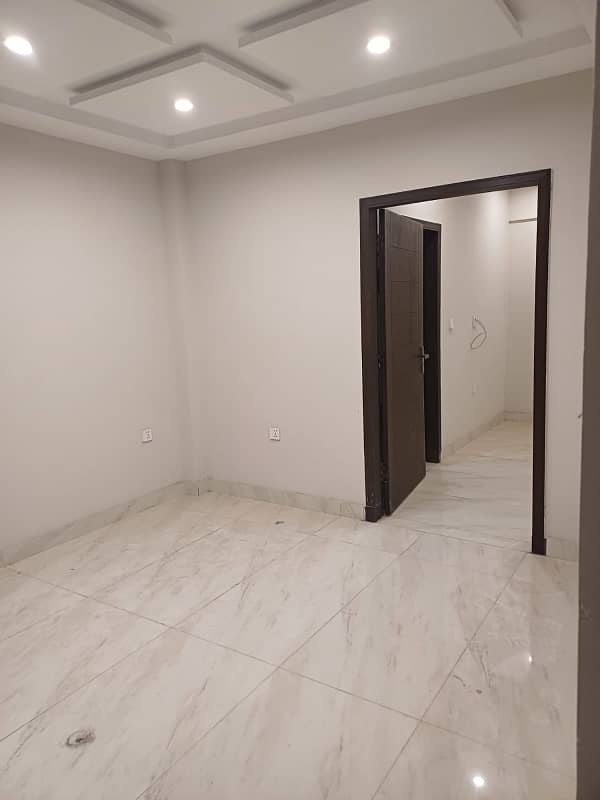 One Bed Apartment For Sale In Bahria Town Lahore At Prime Location On Investor Rate 13