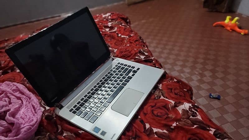 Toshiba satellite touch and type core i5 5th generation 0