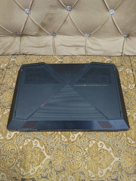 HP OMEN 17 - Gaming Laptop (8GB Graphics Card) 3