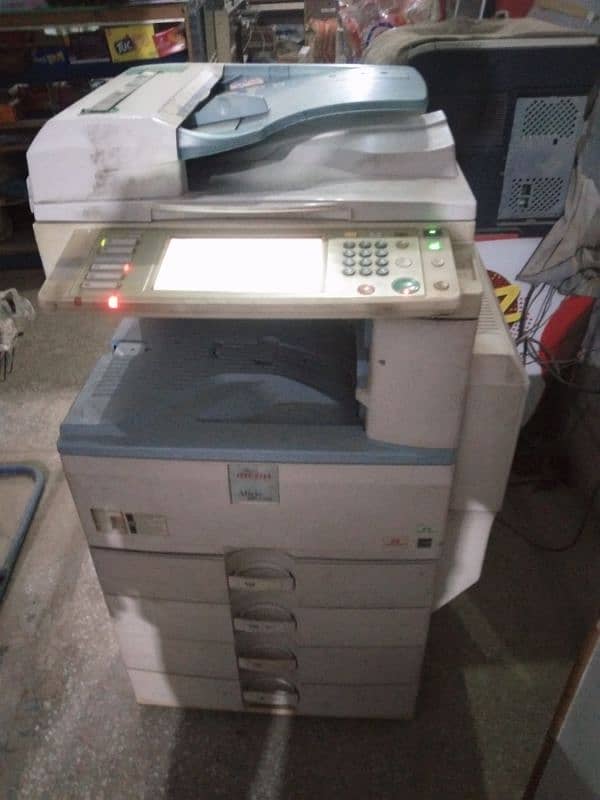 Photo Copy machine Richo 3351.    and Richo 3353 Tow machine sale 0